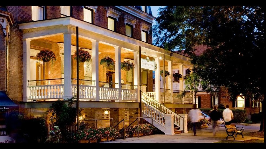 Saratoga Arms Hotel