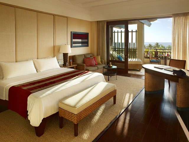 Shangri-La Boracay interior