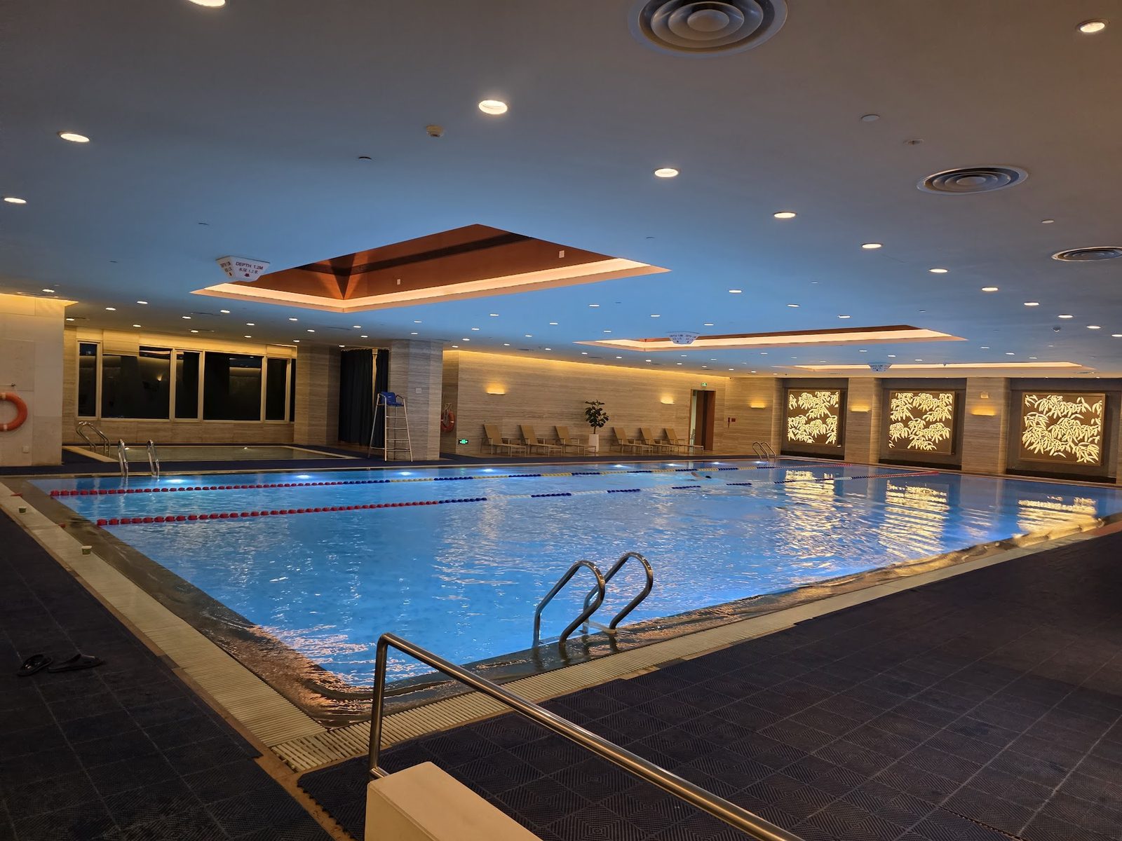 Shangri-La Chengdu interior