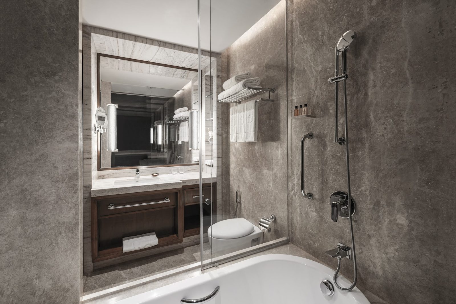 Shangri-La Eros New Delhi interior