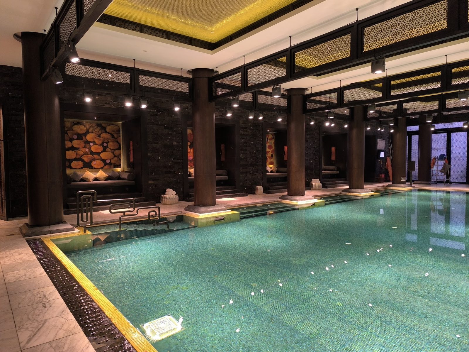 Shangri-La Hangzhou interior