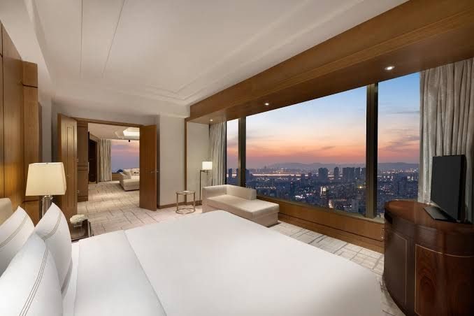 Shangri-La Nanjing interior