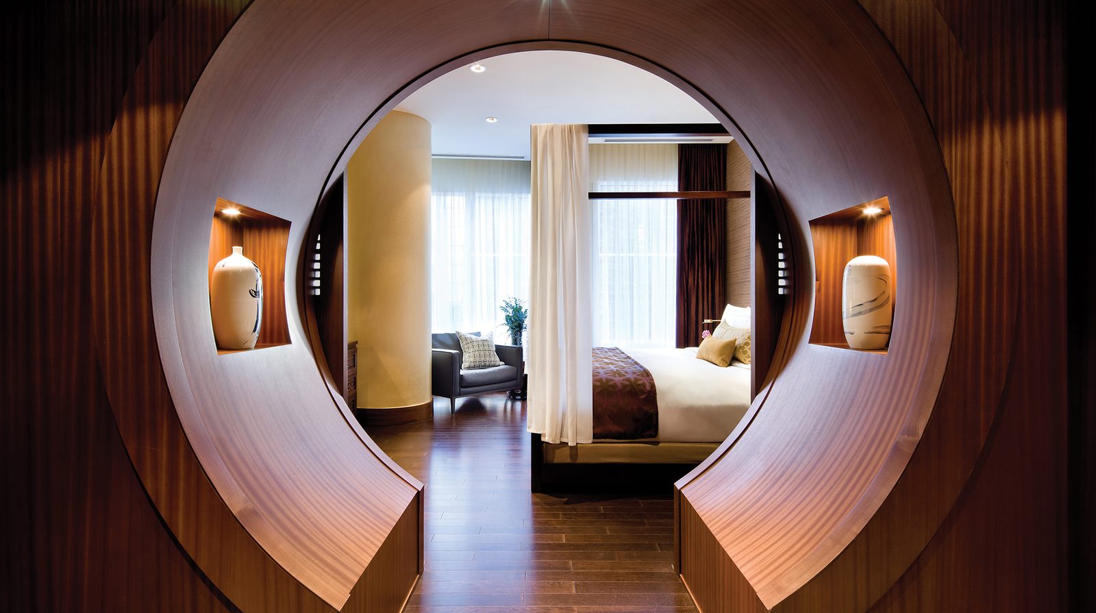 Shangri-La Hotel, Toronto interior