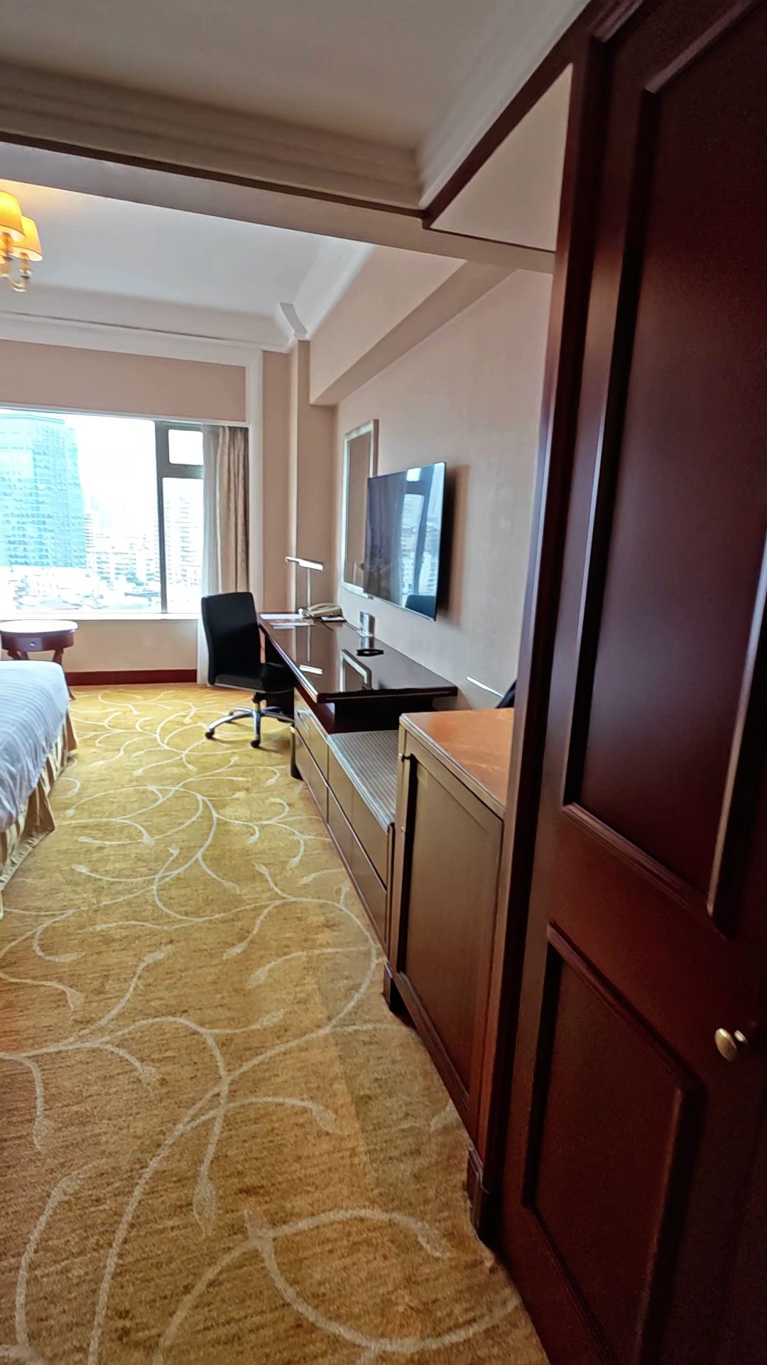 Shangri-La Wuhan interior