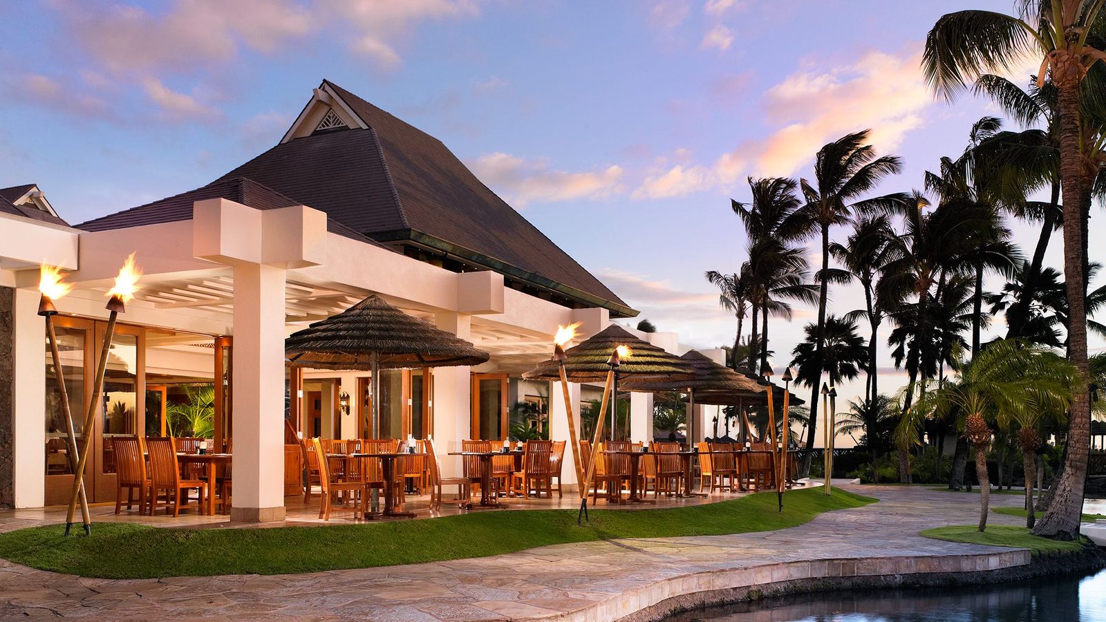 Sheraton Maui Resort & Spa interior