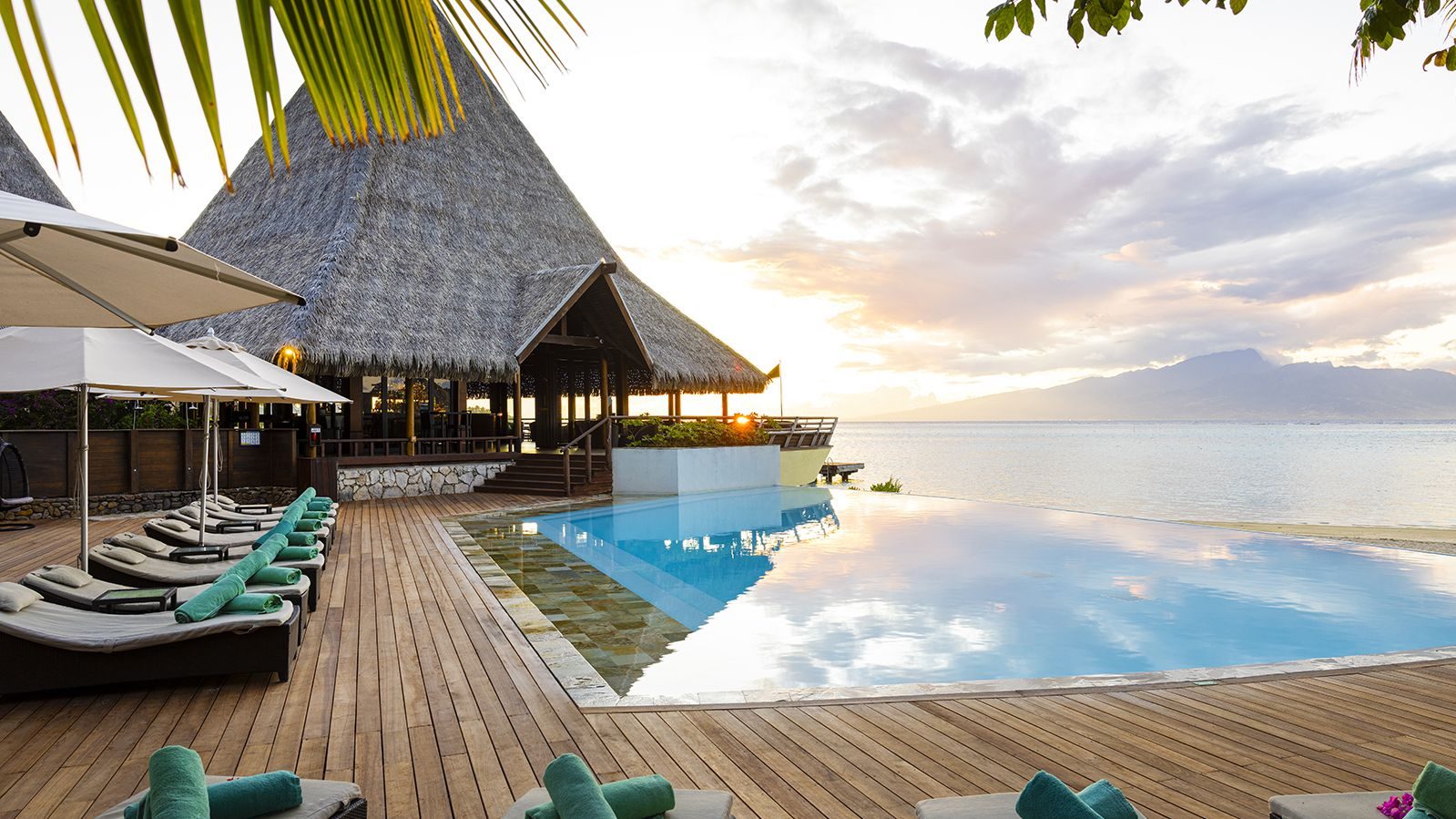 Sofitel Kia Ora Moorea Beach Resort interior