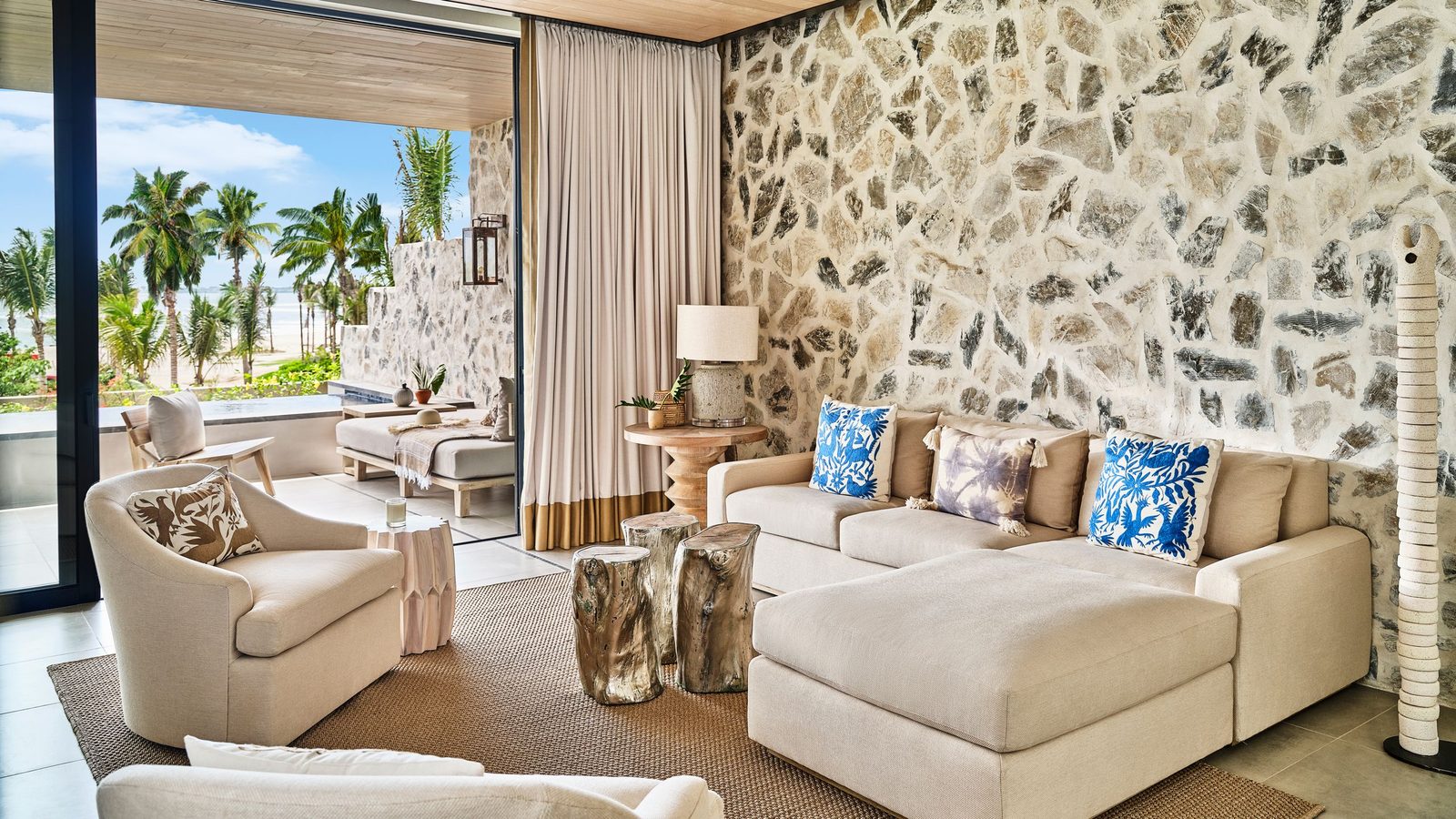 Susurros del Corazón, Auberge Collection interior
