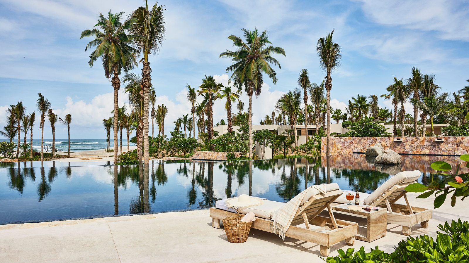 Susurros del Corazón, Auberge Collection