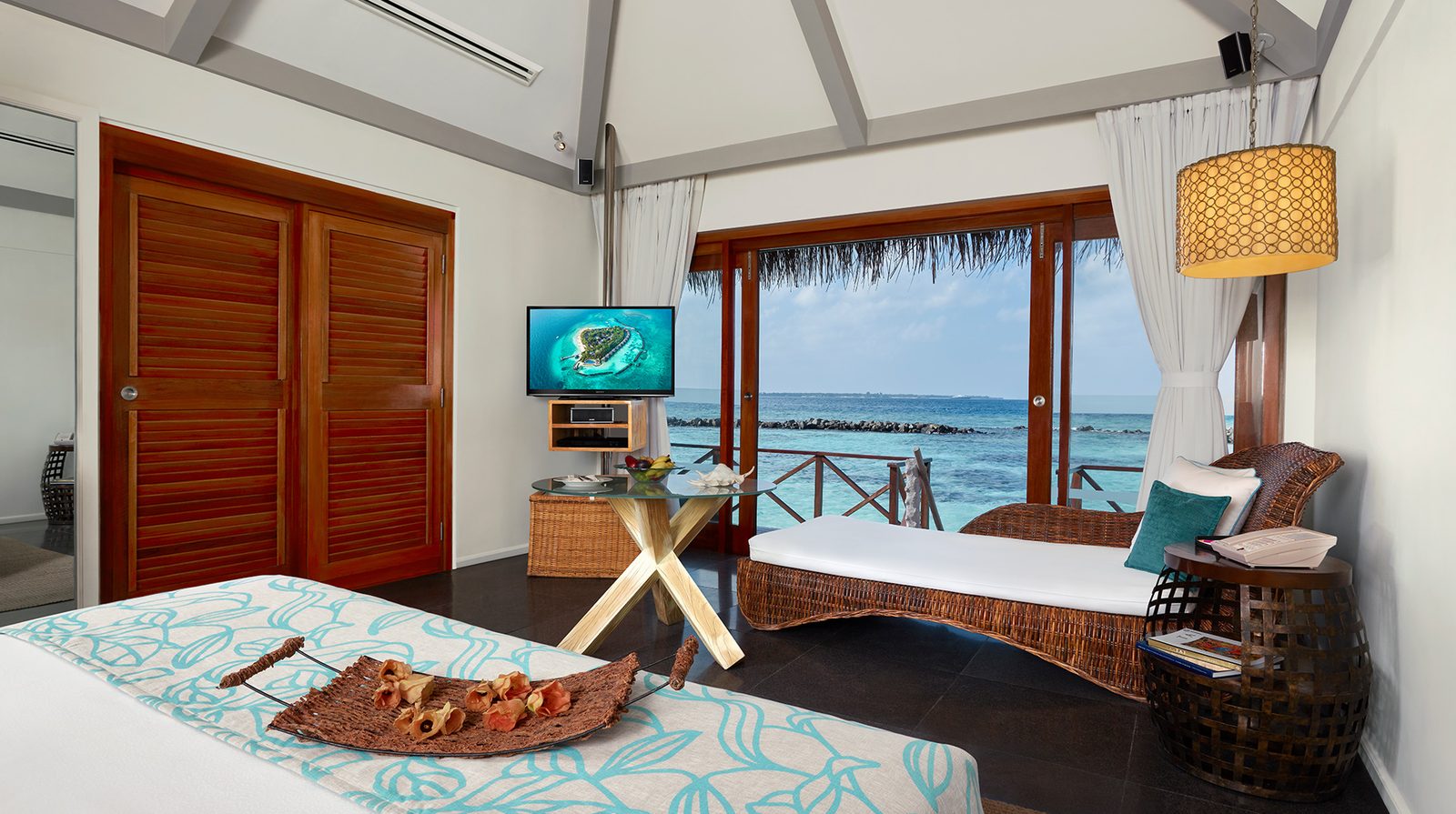 Taj Coral Reef Resort & Spa Maldives interior