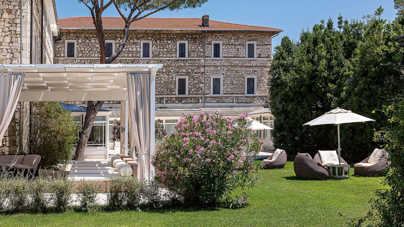 Terme di Saturnia Natural Destination interior