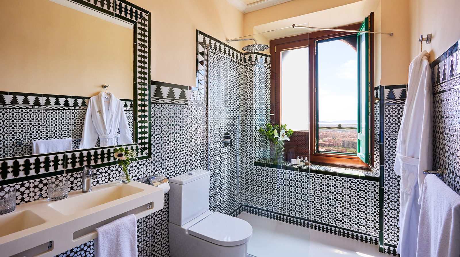 The Alhambra Palace Hotel interior