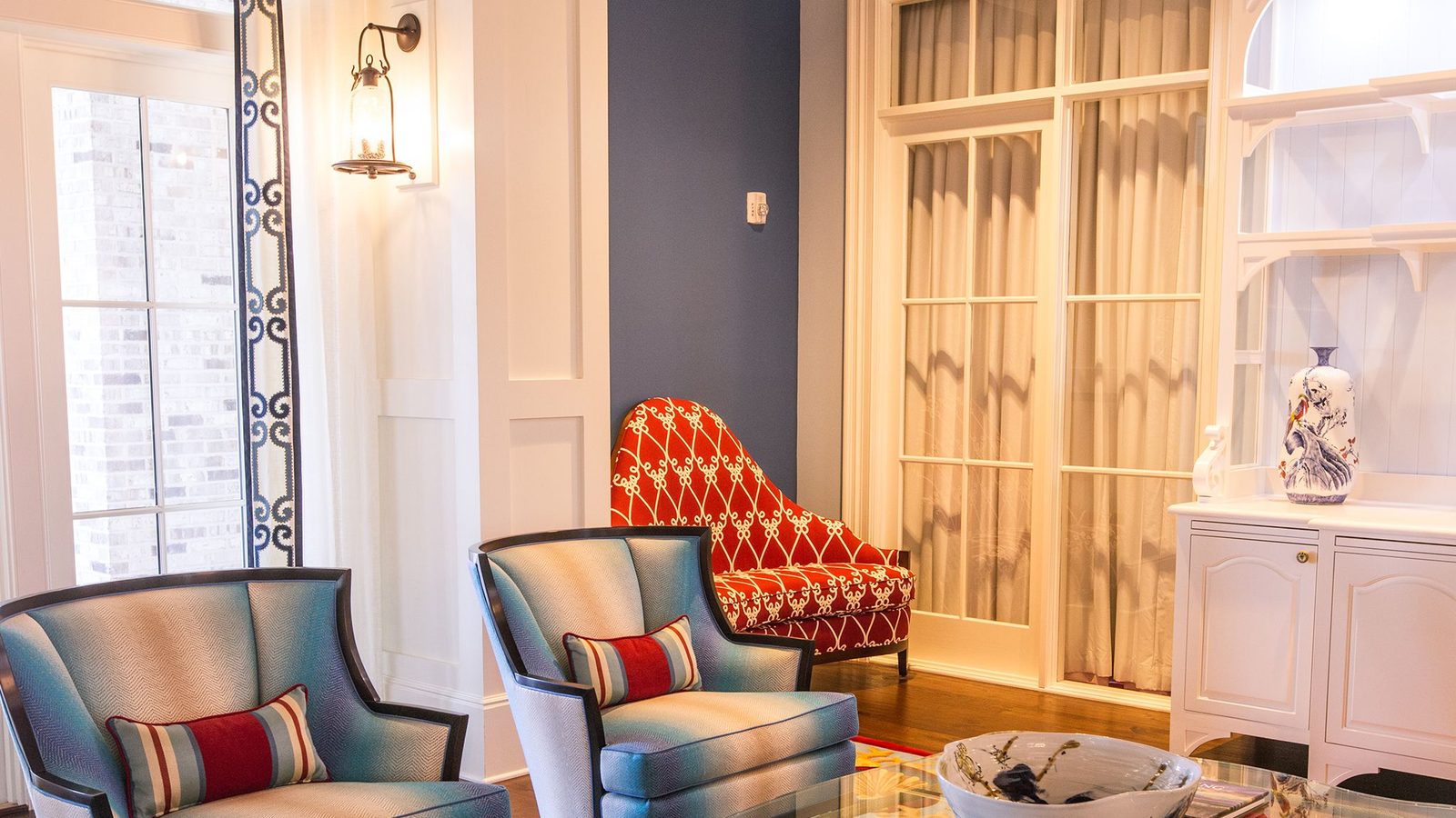 The Beach Club at Charleston Harbor Resort & Marina interior