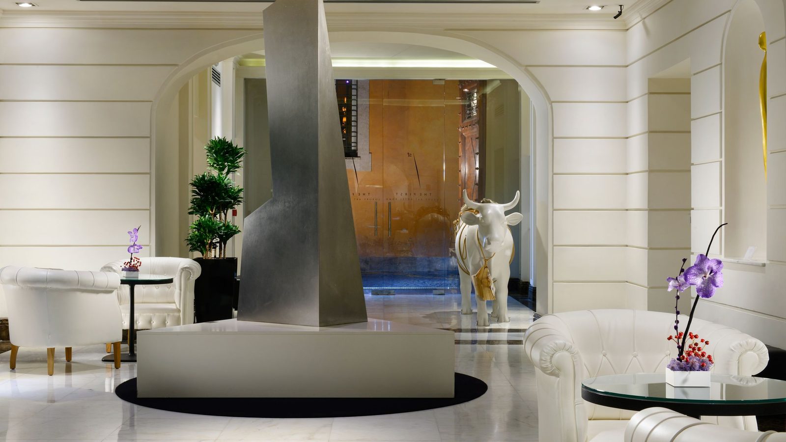 The First Roma Arte interior