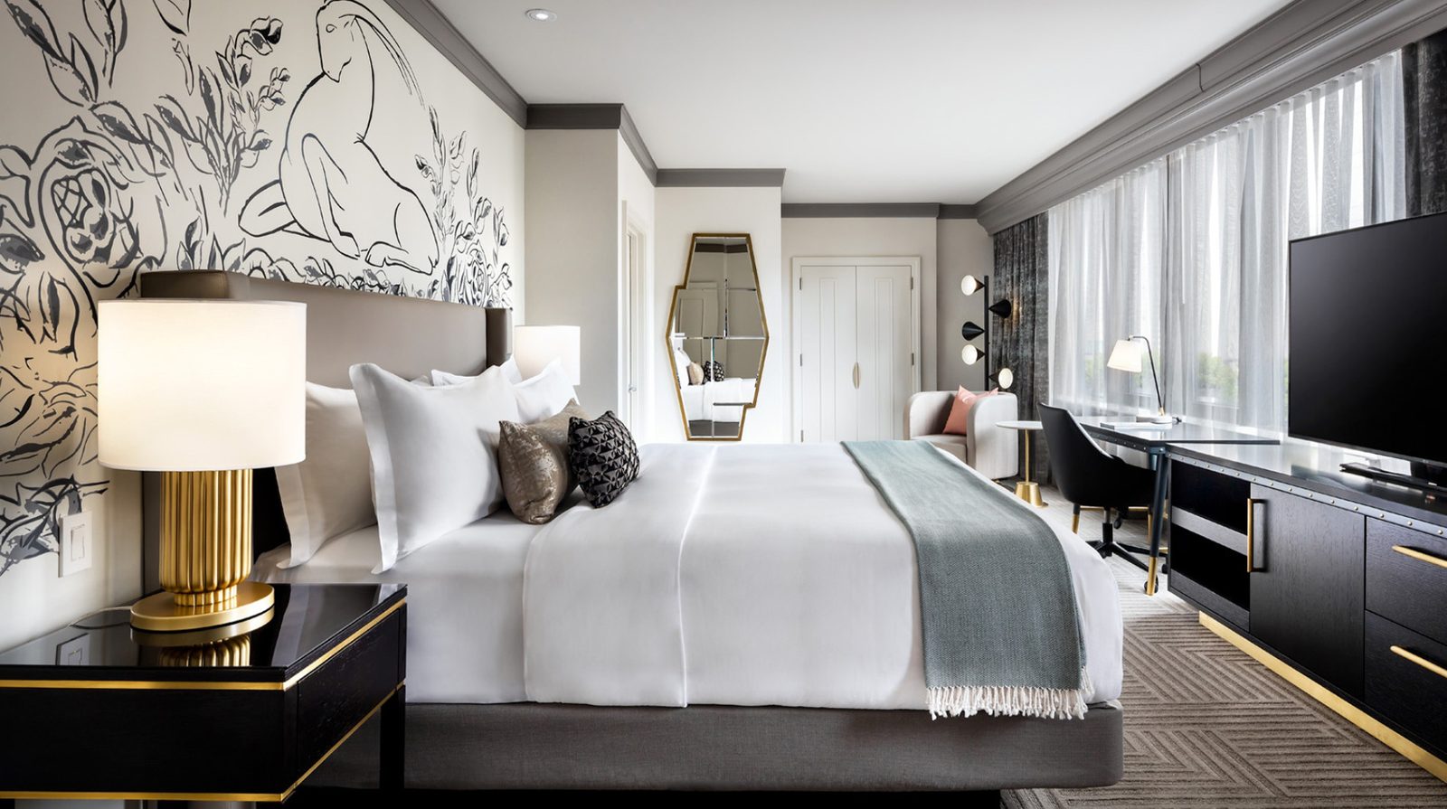 The Gwen, A Luxury Collection Hotel