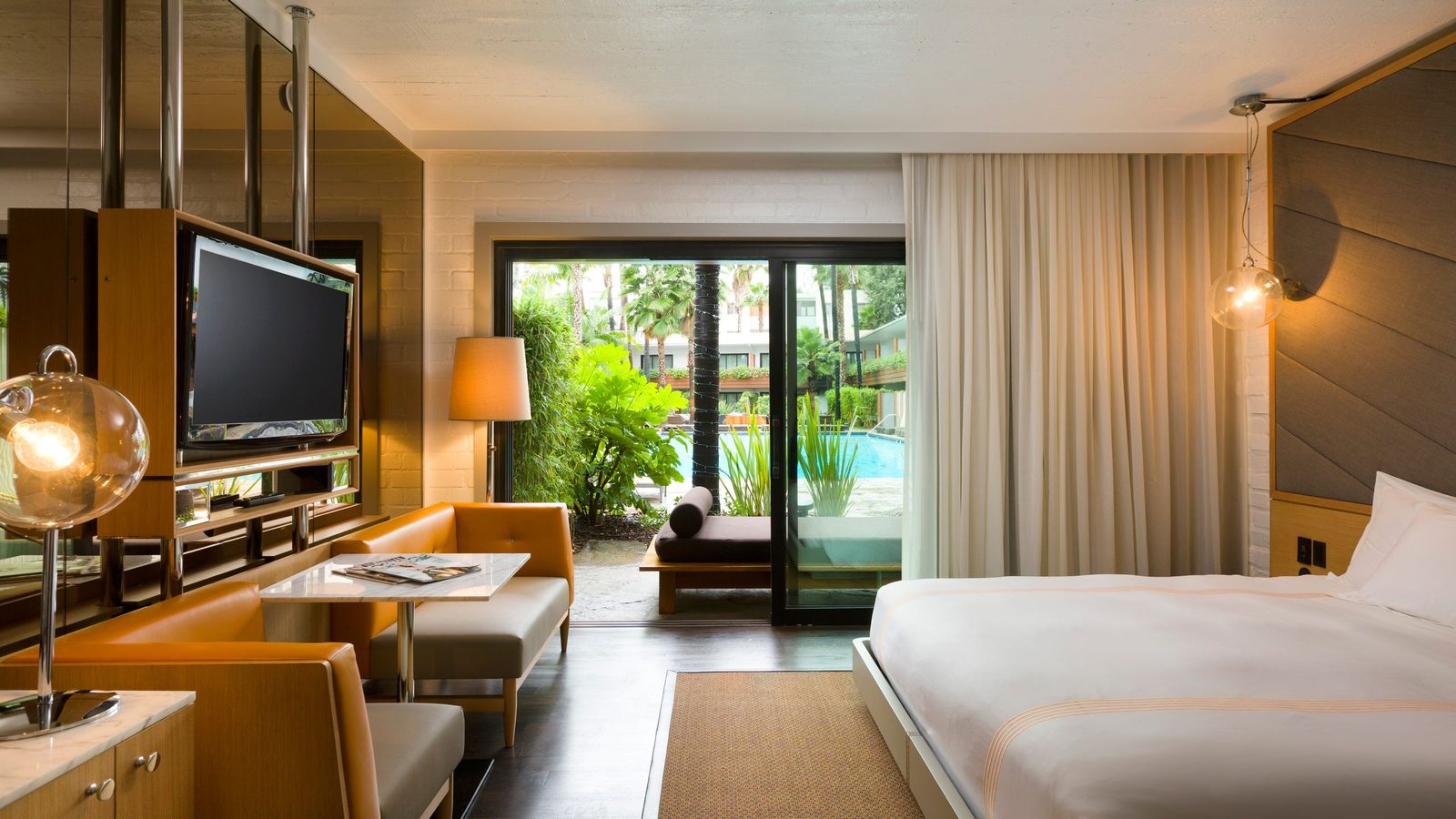 The Hollywood Roosevelt interior
