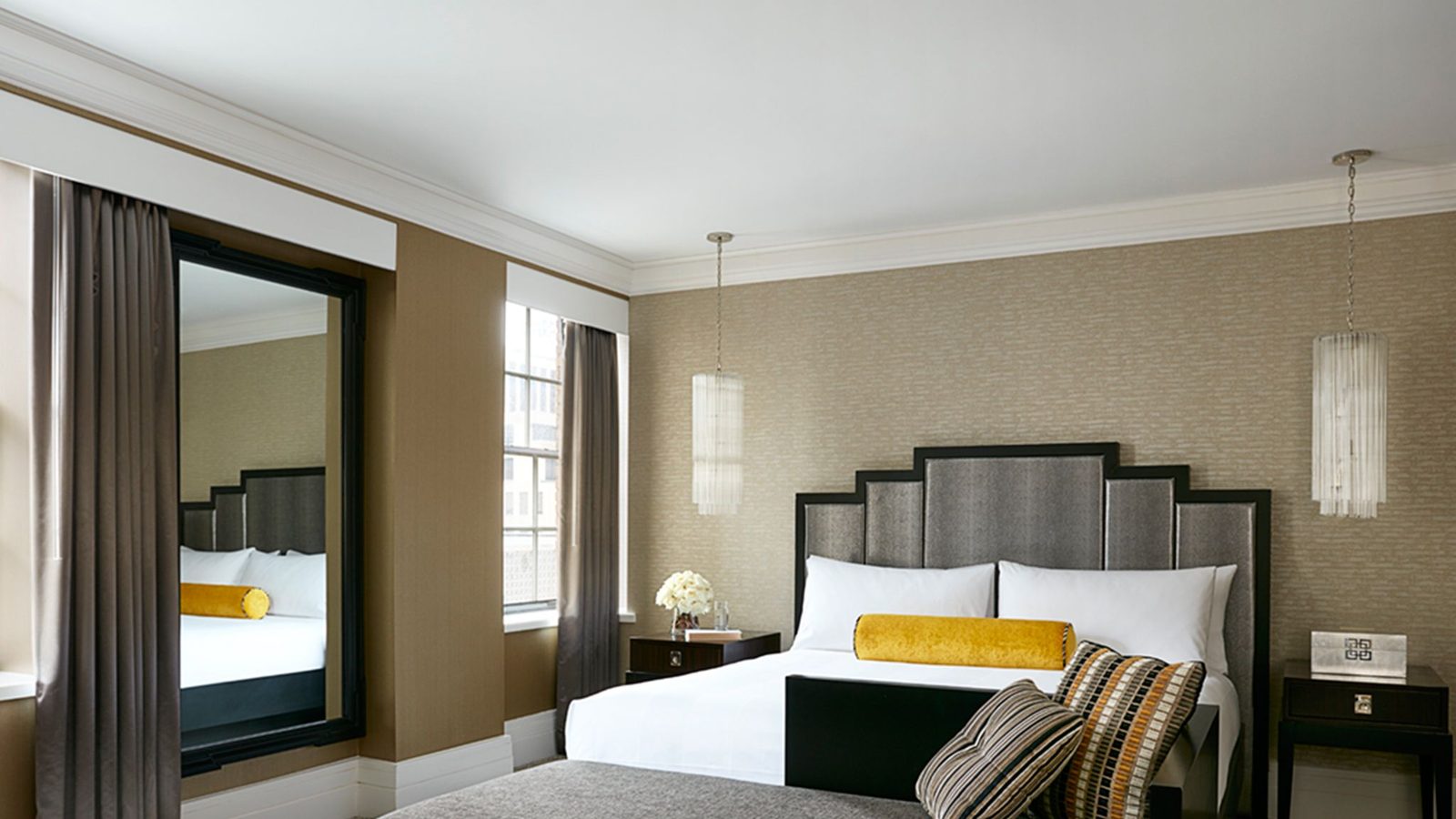The Mayflower Hotel, Autograph Collection interior