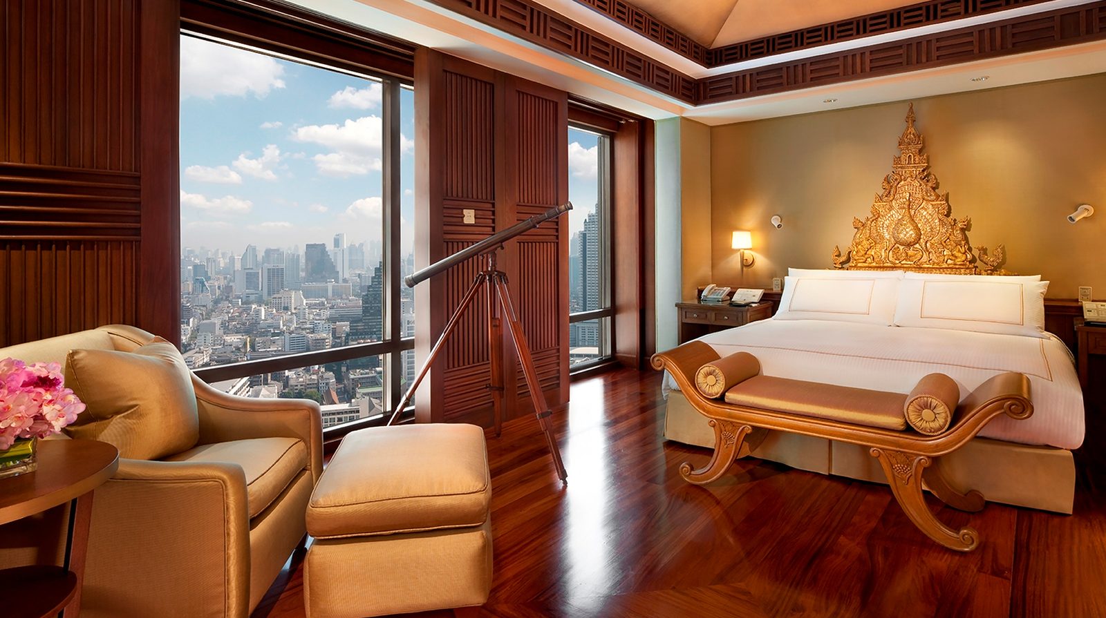 The Peninsula Bangkok interior