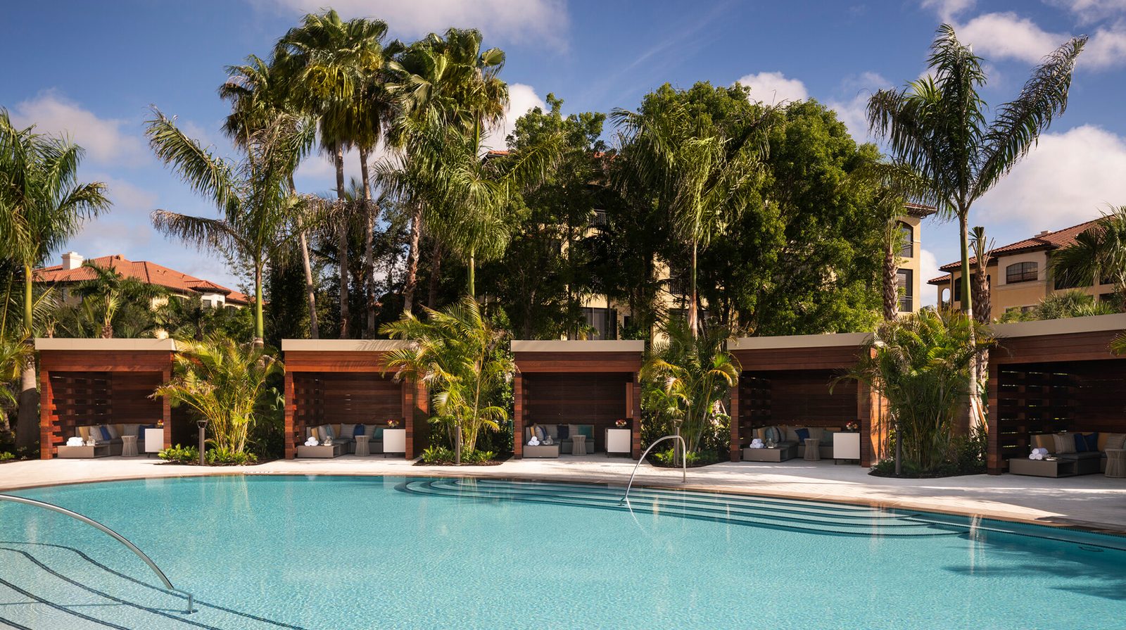 The Ritz-Carlton Naples, Tiburón interior