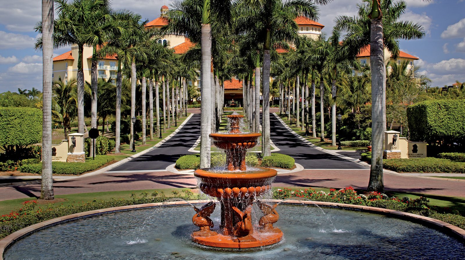 The Ritz-Carlton Naples, Tiburón interior