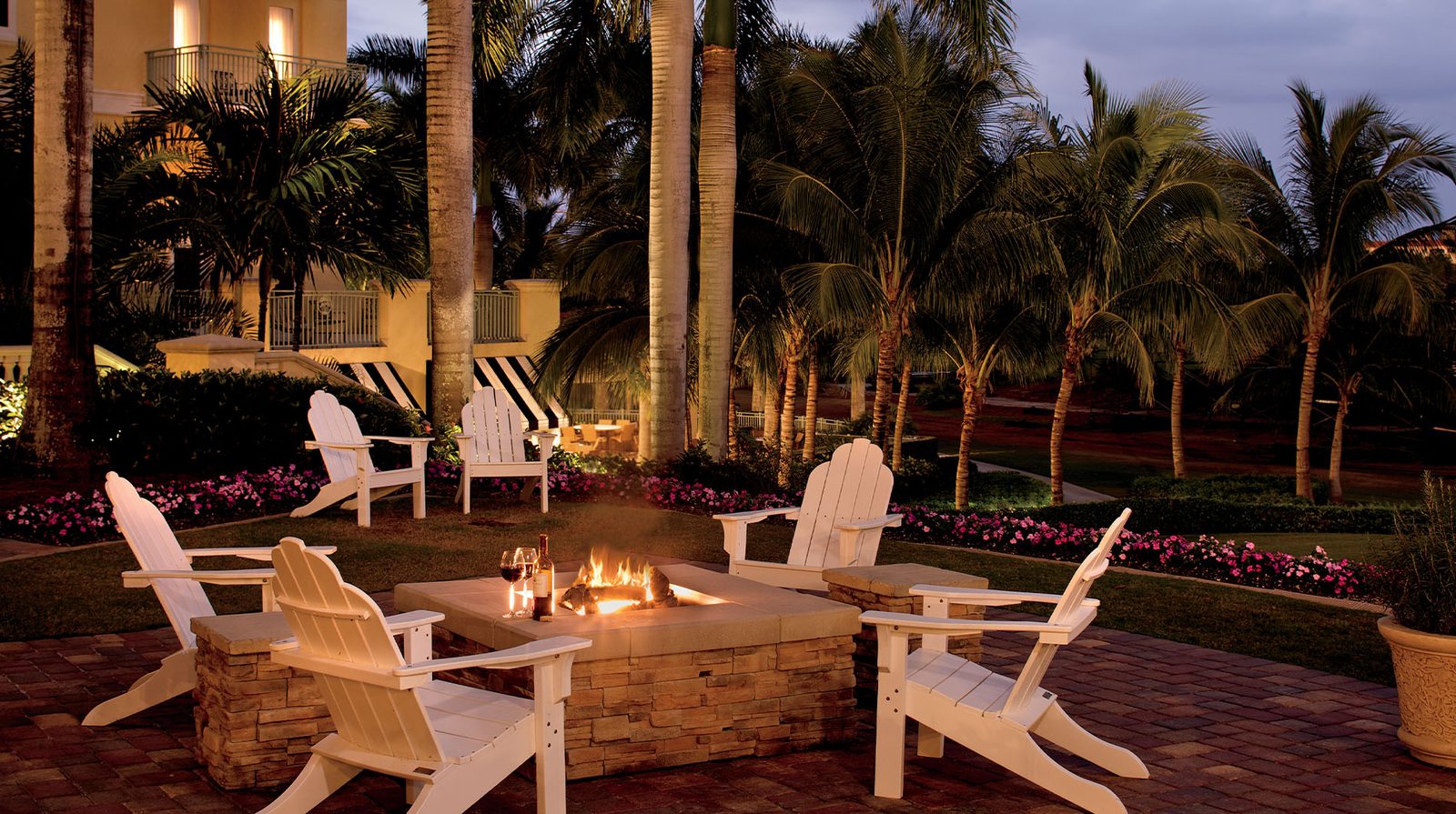 The Ritz-Carlton Naples, Tiburón interior