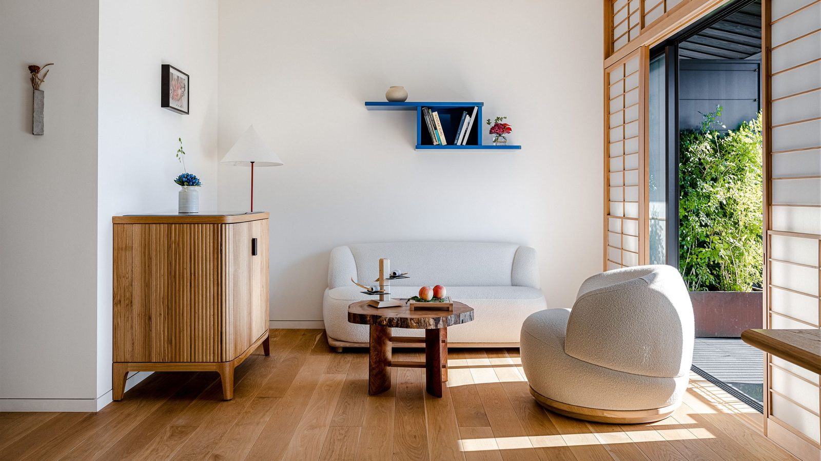 The Shinmonzen interior