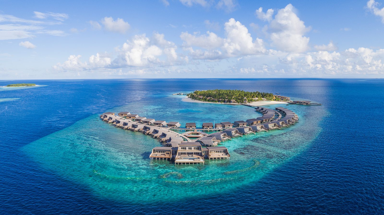 The St. Regis Maldives Vommuli Resort interior