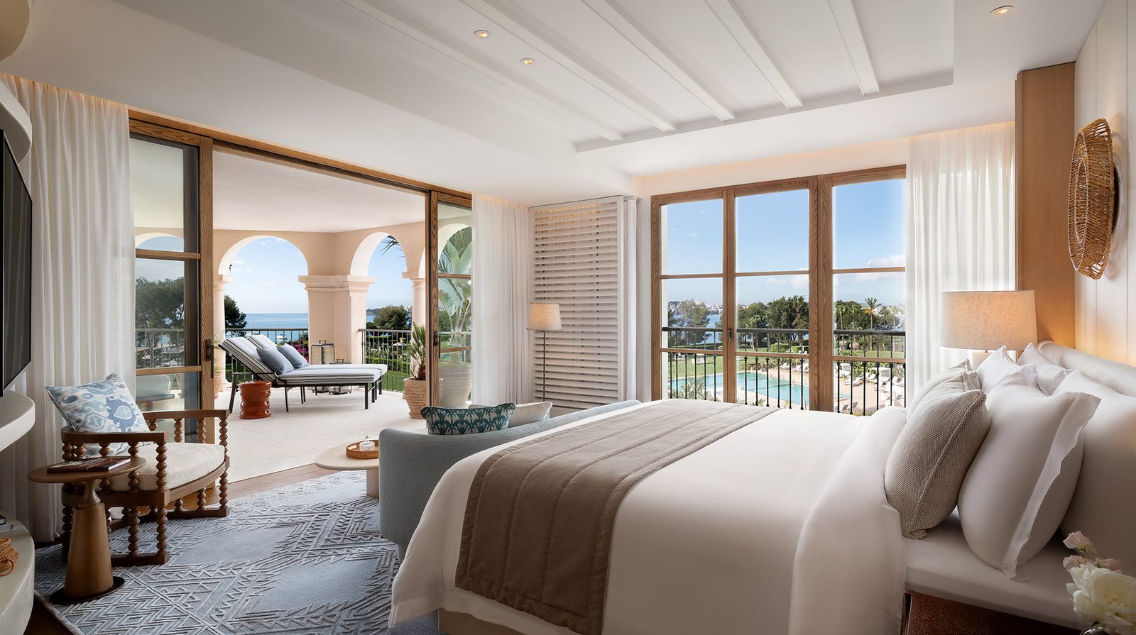 The St. Regis Mardavall Mallorca Resort interior