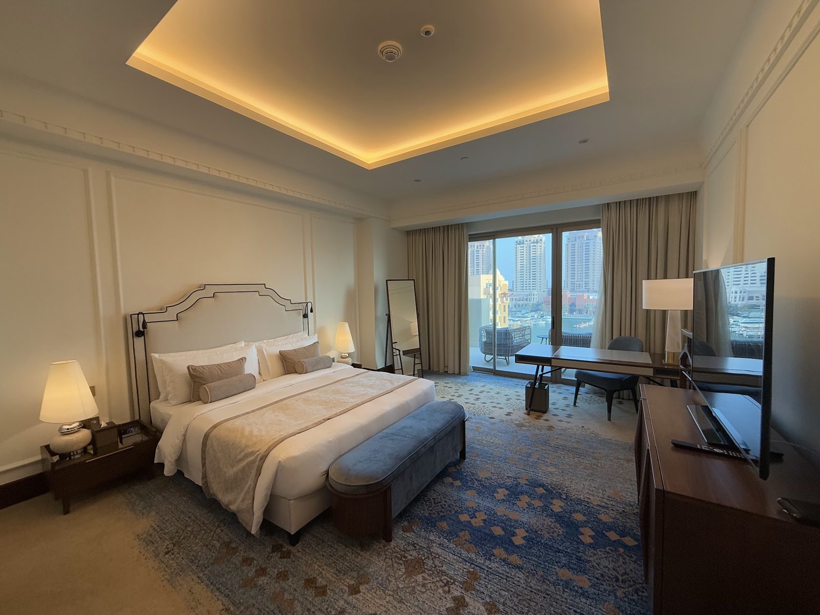The St. Regis Marsa Arabia Island, The Pearl interior