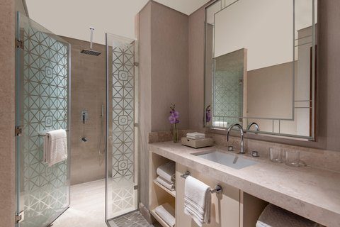 The St. Regis Marsa Arabia Island, The Pearl interior