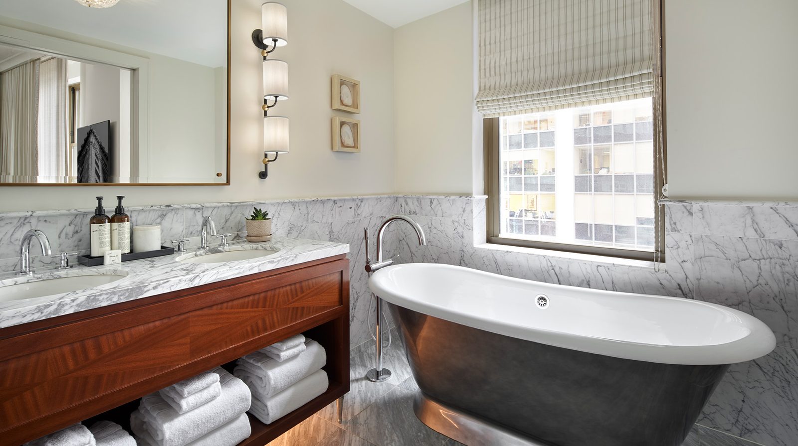 The Wall Street Hotel interior
