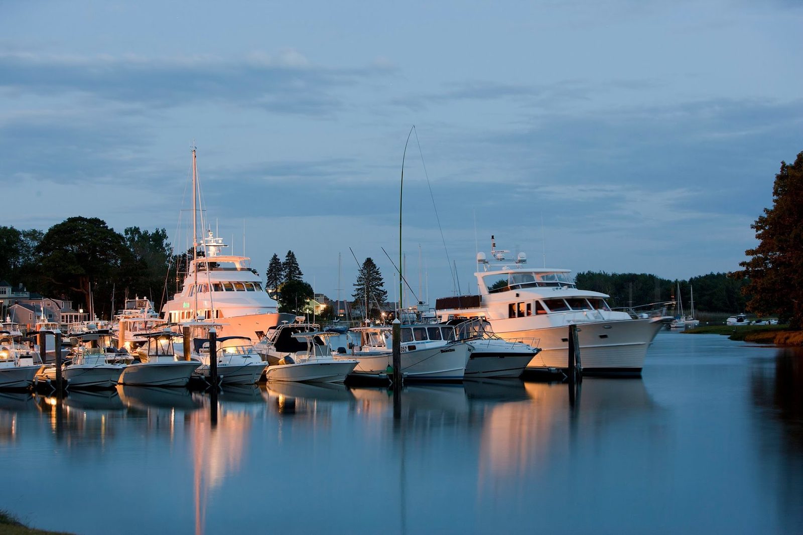 The Yachtsman Hotel & Marina Club