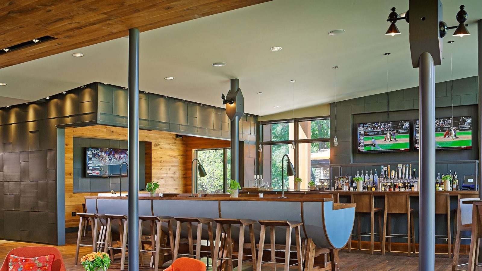 Topnotch Resort interior