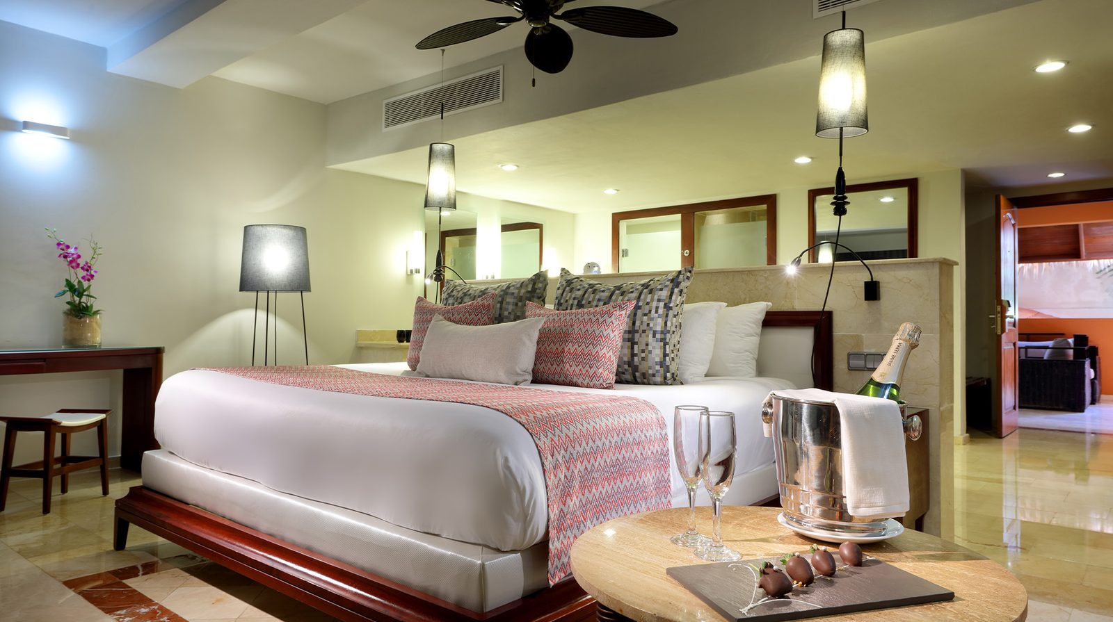 TRS Turquesa Hotel