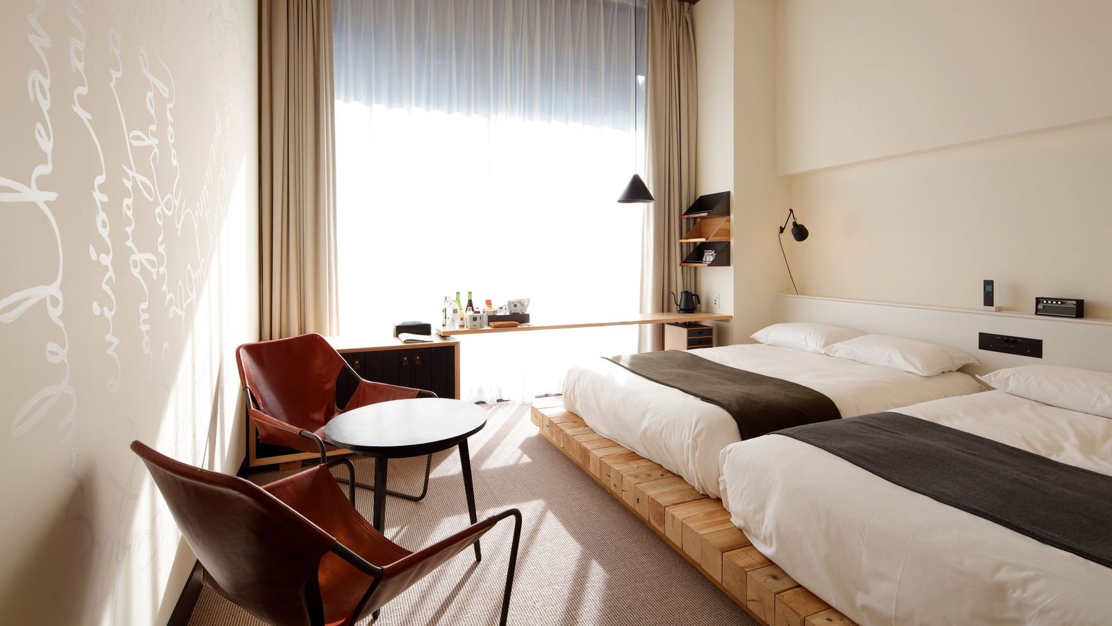 TRUNK(HOTEL)