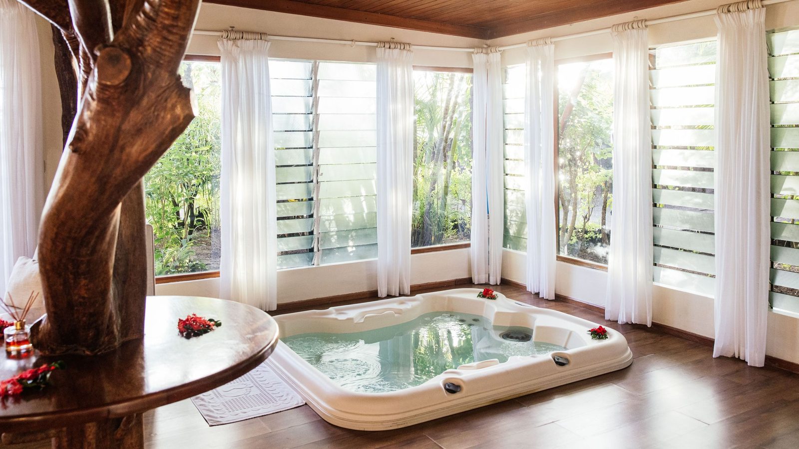 Turtle Island Fiji interior