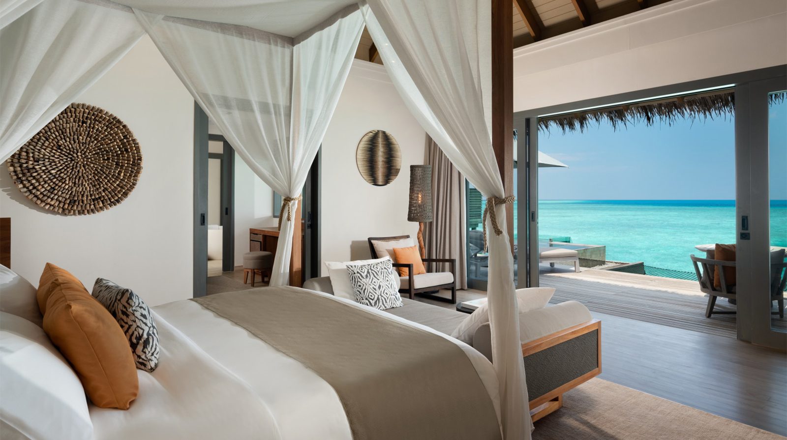 Vakkaru Maldives interior