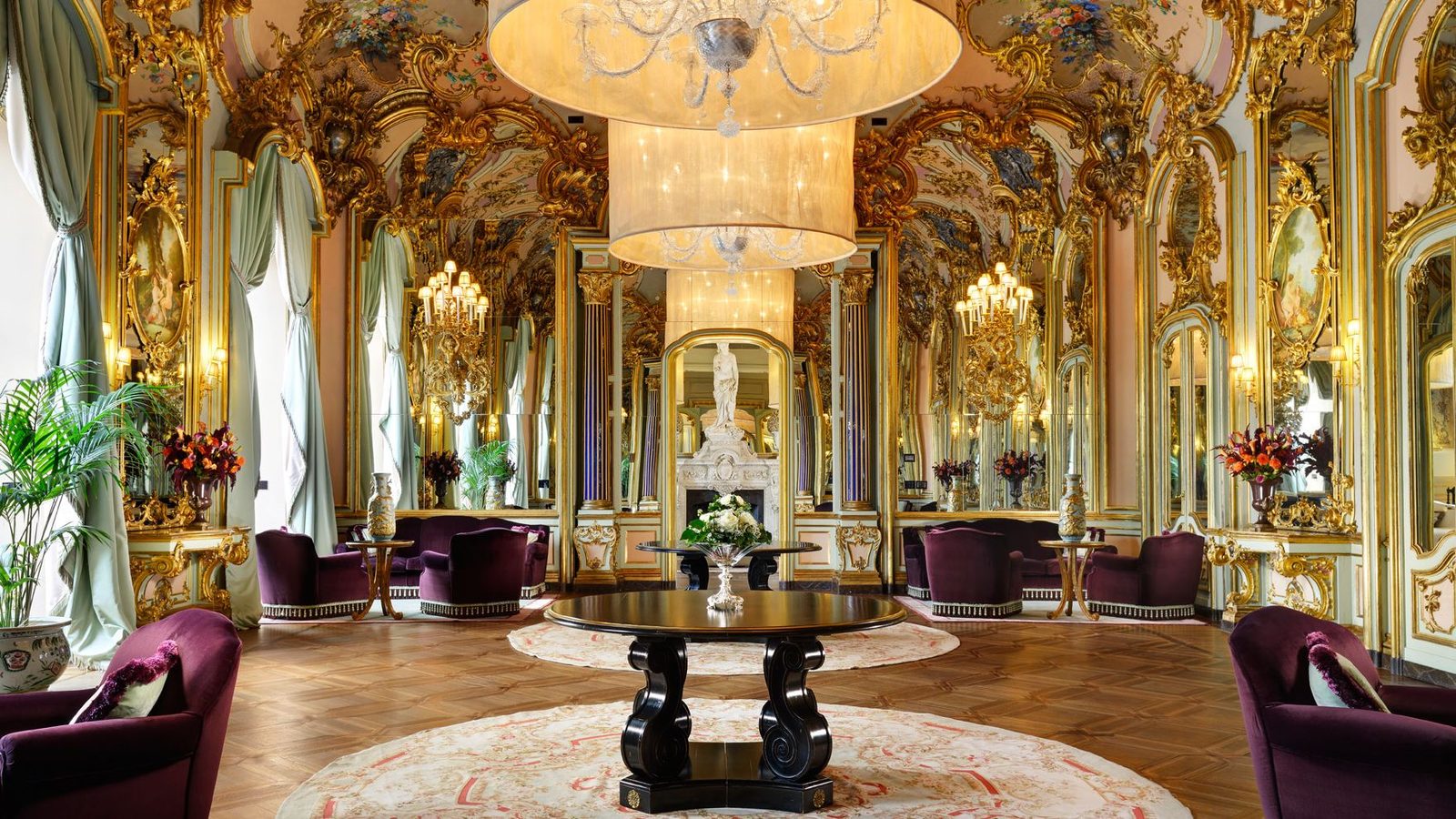 Villa Cora interior