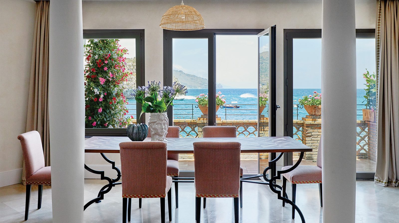 Villa Sant'Andrea, A Belmond Hotel, Taormina Mare interior