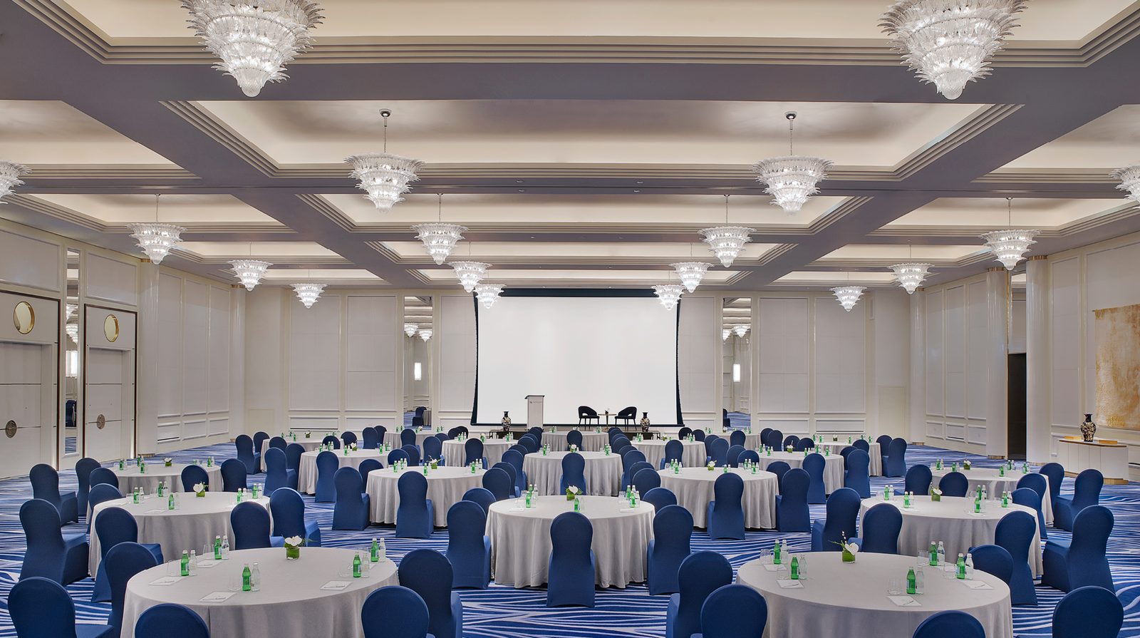Waldorf Astoria Doha Lusail interior
